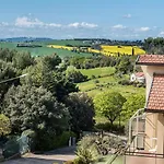 S069 - Sirolo, Quadrilocale In Centro Con Terrazzo E Garage 锡罗洛