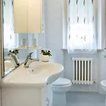 Apartment S069 - Sirolo, Quadrilocale In Centro Con Terrazzo E Garage Sirolo