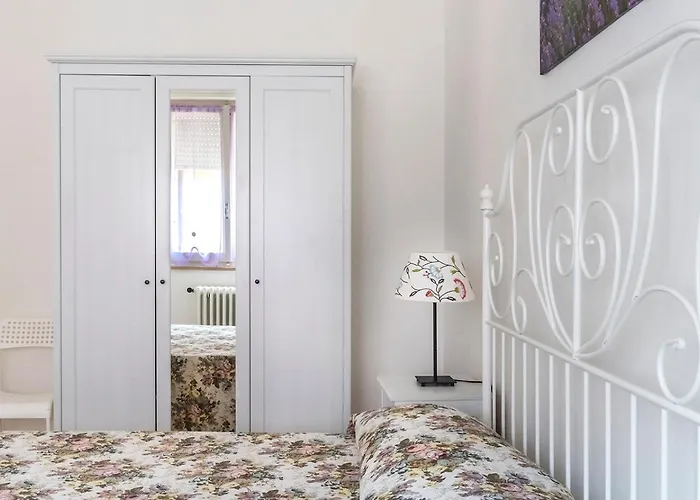 S069 - Sirolo, Quadrilocale In Centro Con Terrazzo E Garage *